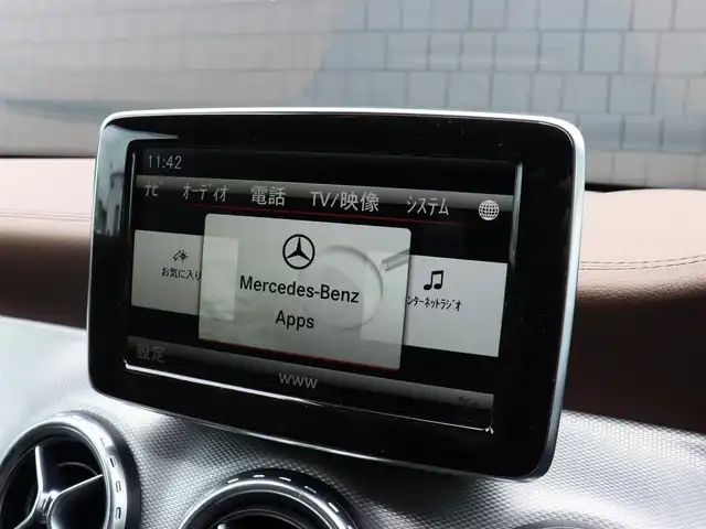 メルセデス・ベンツ ＧＬＡ２５０ 4マチック エディション1 宮城県 2014(平26)年 4.6万km カルサイトホワイト 純正ナビ【ＢＴ／ＣＤ／ＤＶＤ／フルセグＴＶ／ＵＳＢ】/パノラミックスライディングルーフ　/アダプティブクルーズコントロール　/ブラインドスポットアシスト/パワーシート(DN席)/メモリーシート(DN席)　/シートヒーター(DN席)/バックカメラ　/パドルシフト　/パワーバックドア　/ルーフレール/ハーフレザーシート/MTモード付/純正19インチAW/純正フロアマット/オートライト/コーナーセンサー(前後)/LEDヘッドライト/ドアバイザー/リモコンキー/ETC/禁煙車