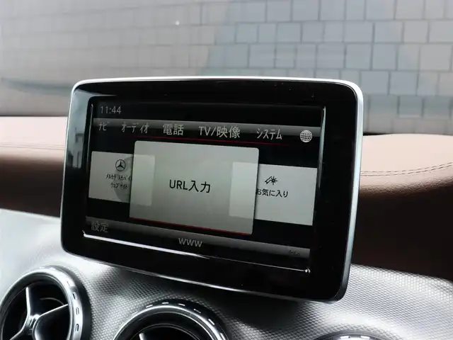 メルセデス・ベンツ ＧＬＡ２５０ 4マチック エディション1 宮城県 2014(平26)年 4.6万km カルサイトホワイト 純正ナビ【ＢＴ／ＣＤ／ＤＶＤ／フルセグＴＶ／ＵＳＢ】/パノラミックスライディングルーフ　/アダプティブクルーズコントロール　/ブラインドスポットアシスト/パワーシート(DN席)/メモリーシート(DN席)　/シートヒーター(DN席)/バックカメラ　/パドルシフト　/パワーバックドア　/ルーフレール/ハーフレザーシート/MTモード付/純正19インチAW/純正フロアマット/オートライト/コーナーセンサー(前後)/LEDヘッドライト/ドアバイザー/リモコンキー/ETC/禁煙車