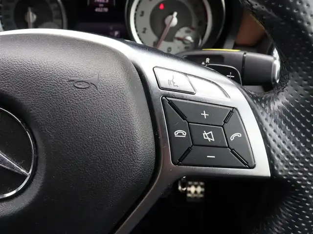 メルセデス・ベンツ ＧＬＡ２５０ 4マチック エディション1 宮城県 2014(平26)年 4.6万km カルサイトホワイト 純正ナビ【ＢＴ／ＣＤ／ＤＶＤ／フルセグＴＶ／ＵＳＢ】/パノラミックスライディングルーフ　/アダプティブクルーズコントロール　/ブラインドスポットアシスト/パワーシート(DN席)/メモリーシート(DN席)　/シートヒーター(DN席)/バックカメラ　/パドルシフト　/パワーバックドア　/ルーフレール/ハーフレザーシート/MTモード付/純正19インチAW/純正フロアマット/オートライト/コーナーセンサー(前後)/LEDヘッドライト/ドアバイザー/リモコンキー/ETC/禁煙車