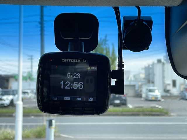 ホンダ Ｎ ＢＯＸ 2トーン カスタム G ターボAパッケージ 青森県 2014(平26)年 8.1万km プレミアムホワイトパール 4WD・ターボ/純正8インチSDナビ・フルセグTV/HDMI・BT・SD・CD・DVD/バックカメラ/両側パワースライドドア/Aパッケージ/あんしんパッケージ/シティブレーキアクティブシステム/サイドカーテンエアバッグ/クルーズコントロール/パドルシフト/前方ドライブレコーダー/社外エンジンスターター/HIDライト/フォグライト/純正15インチアルミ/スマートキー/プッシュスタート