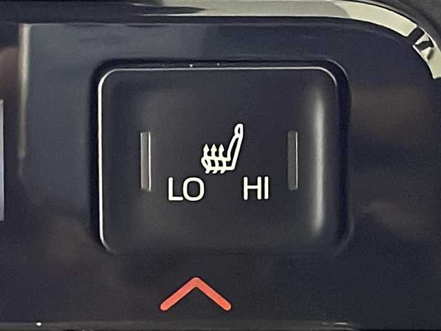 トヨタ ヴォクシー ハイブリッド S－Z 熊本県 2022(令4)年 1.7万km スパークリングブラックパールクリスタルシャイン 禁煙車/トヨタセーフティセンス/・プリクラッシュセーフティ/・レーントレーシングアシスト/・ロードサインアシスト/・オートマチックハイビーム/・レーダークルーズコントロール/8型ディスプレイオーディオ/ナビ機能/CD/DVD/BT/USB/フルセグTV/両側パワースライドドア/バックカメラ/純正フリップダウンモニター/ハーフレザー/前席シートヒーター/ビルトインETC2.0/LEDヘッドライト/AC100V/純正ドアバイザー