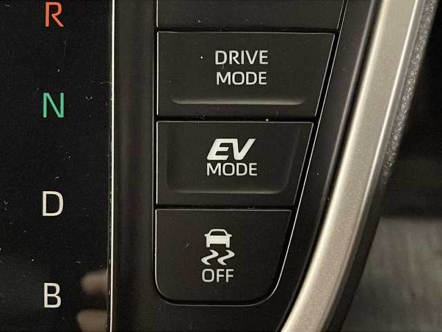 トヨタ ヴォクシー ハイブリッド S－Z 熊本県 2022(令4)年 1.7万km スパークリングブラックパールクリスタルシャイン 禁煙車/トヨタセーフティセンス/・プリクラッシュセーフティ/・レーントレーシングアシスト/・ロードサインアシスト/・オートマチックハイビーム/・レーダークルーズコントロール/8型ディスプレイオーディオ/ナビ機能/CD/DVD/BT/USB/フルセグTV/両側パワースライドドア/バックカメラ/純正フリップダウンモニター/ハーフレザー/前席シートヒーター/ビルトインETC2.0/LEDヘッドライト/AC100V/純正ドアバイザー