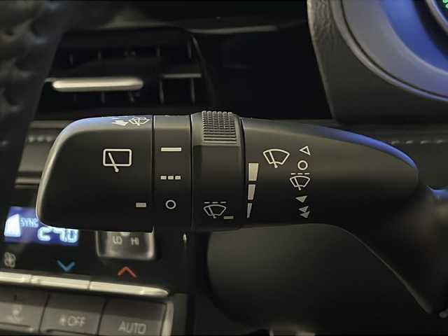 トヨタ ヴォクシー ハイブリッド S－Z 熊本県 2022(令4)年 1.7万km スパークリングブラックパールクリスタルシャイン 禁煙車/トヨタセーフティセンス/・プリクラッシュセーフティ/・レーントレーシングアシスト/・ロードサインアシスト/・オートマチックハイビーム/・レーダークルーズコントロール/8型ディスプレイオーディオ/ナビ機能/CD/DVD/BT/USB/フルセグTV/両側パワースライドドア/バックカメラ/純正フリップダウンモニター/ハーフレザー/前席シートヒーター/ビルトインETC2.0/LEDヘッドライト/AC100V/純正ドアバイザー