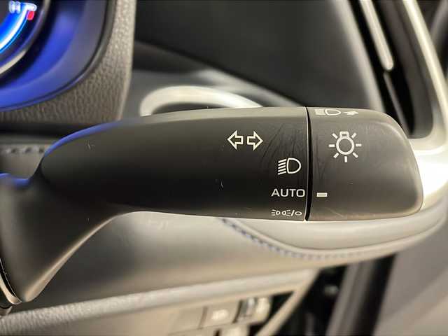 トヨタ ヴォクシー ハイブリッド S－Z 熊本県 2022(令4)年 1.7万km スパークリングブラックパールクリスタルシャイン 禁煙車/トヨタセーフティセンス/・プリクラッシュセーフティ/・レーントレーシングアシスト/・ロードサインアシスト/・オートマチックハイビーム/・レーダークルーズコントロール/8型ディスプレイオーディオ/ナビ機能/CD/DVD/BT/USB/フルセグTV/両側パワースライドドア/バックカメラ/純正フリップダウンモニター/ハーフレザー/前席シートヒーター/ビルトインETC2.0/LEDヘッドライト/AC100V/純正ドアバイザー