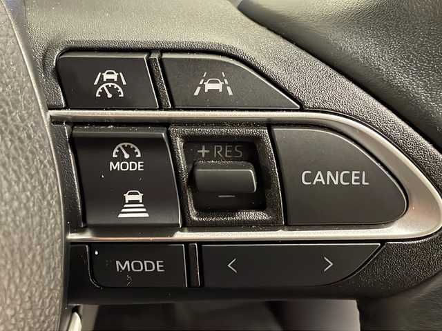 トヨタ ヴォクシー ハイブリッド S－Z 熊本県 2022(令4)年 1.7万km スパークリングブラックパールクリスタルシャイン 禁煙車/トヨタセーフティセンス/・プリクラッシュセーフティ/・レーントレーシングアシスト/・ロードサインアシスト/・オートマチックハイビーム/・レーダークルーズコントロール/8型ディスプレイオーディオ/ナビ機能/CD/DVD/BT/USB/フルセグTV/両側パワースライドドア/バックカメラ/純正フリップダウンモニター/ハーフレザー/前席シートヒーター/ビルトインETC2.0/LEDヘッドライト/AC100V/純正ドアバイザー