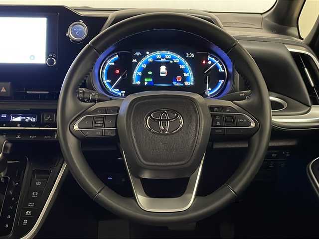 トヨタ ヴォクシー ハイブリッド S－Z 熊本県 2022(令4)年 1.7万km スパークリングブラックパールクリスタルシャイン 禁煙車/トヨタセーフティセンス/・プリクラッシュセーフティ/・レーントレーシングアシスト/・ロードサインアシスト/・オートマチックハイビーム/・レーダークルーズコントロール/8型ディスプレイオーディオ/ナビ機能/CD/DVD/BT/USB/フルセグTV/両側パワースライドドア/バックカメラ/純正フリップダウンモニター/ハーフレザー/前席シートヒーター/ビルトインETC2.0/LEDヘッドライト/AC100V/純正ドアバイザー