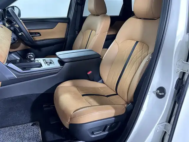 マツダ ＣＸ－６０ ＰＨＥＶ プレミアムスポーツ 佐賀県 2023(令5)年 3.2万km ロジウムホワイトプレミアムメタリック サンルーフ/BOSEサウンド/衝突軽減ブレーキ/レーンキープアシスト/純正12.3インチナビ/全周囲カメラ/ETC/ワンオーナー/レーダークルーズコントロール/ブラインドスポットモニター/パワーバックドア /ハーフレザーシート /全席シートヒーター/エアシート/前席パワーシート/運転席メモリーシート/LEDライト/フォグライト /オートライト/オートマチックハイビーム/パドルシフト/ステアリングヒーター/ステアリングリモコン/スマートキー/スペアキー/電動格納ミラー
