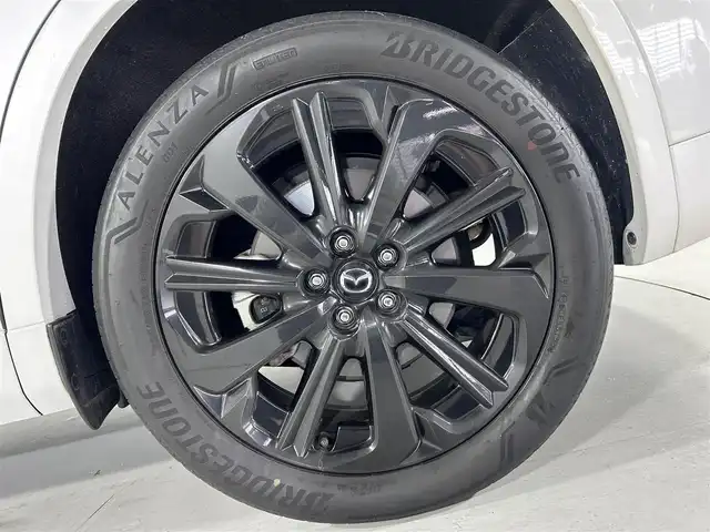 マツダ ＣＸ－６０ ＰＨＥＶ プレミアムスポーツ 佐賀県 2023(令5)年 3.2万km ロジウムホワイトプレミアムメタリック サンルーフ/BOSEサウンド/衝突軽減ブレーキ/レーンキープアシスト/純正12.3インチナビ/全周囲カメラ/ETC/ワンオーナー/レーダークルーズコントロール/ブラインドスポットモニター/パワーバックドア /ハーフレザーシート /全席シートヒーター/エアシート/前席パワーシート/運転席メモリーシート/LEDライト/フォグライト /オートライト/オートマチックハイビーム/パドルシフト/ステアリングヒーター/ステアリングリモコン/スマートキー/スペアキー/電動格納ミラー