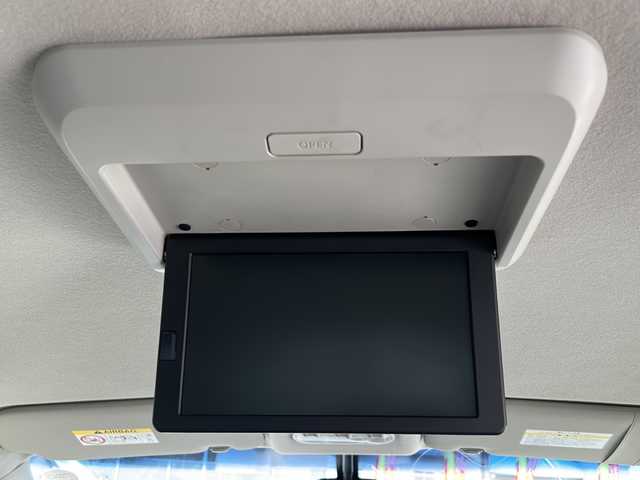 日産 セレナ HWS S HV Vセレ +Sefty 愛知県 2016(平28)年 5.1万km ブリリアントホワイトパール 登録時走行距離５０８１８キロ/フリップダウンモニター/両側パワースライドドア/全方位モニター/バックカメラ/ＨＩＤヘッドライト/レーンキープ/革巻きステアリング/ドアバイザー/ミラーウインカー/クルーズコントロール/純正ナビ/純正フロアマット/ETC/取扱説明書