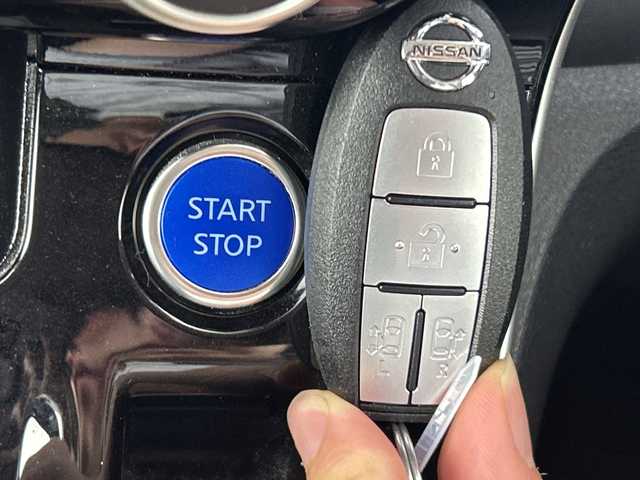 日産 セレナ e－パワー ハイウェイスター V 愛知県 2020(令2)年 6.7万km ブリリアントホワイトパール 純正ＳＤナビ　/（フルセグTV/Ｂｌｕｅｔｏｏｔｈ/ＣＤ/ＤＶＤ/Blu-ray）/全方位カメラ　/プロパイロット/衝突軽減ブレーキ/レーンキープアシスト/ブラインドスポットモニター/オートハイビーム/ドライブレコーダー　/ビルトインＥＴＣ　/デジタルインナーミラー　/両側パワースライドドア/LEDヘッドライト/フォグランプ/オートライト/スマートキー/スペアキー有/純正アルミホイール