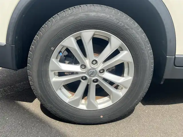 日産 エクストレイル 20X エマージェンシーブレーキ 秋田県 2016(平28)年 7.3万km ブリリアントホワイトパール ４WD/純正ナビ/ワンセグ/全方位カメラ/電動格納ミラー/電動リアゲート/純正フロアマット/アイドリングストップ/プッシュスタート/ダウンヒルアシストコントロール/LEDヘッドライト/オートライト/コーナーセンサー/クルーズコントロール（追従なし）/ルーフレール/ルーフキャリア/衝突軽減システム/ETC/ミラーヒーター/ステアリングスイッチ/オートエアコン/横滑り防止装置/保証書付整備手帳/取扱説明書/記録簿