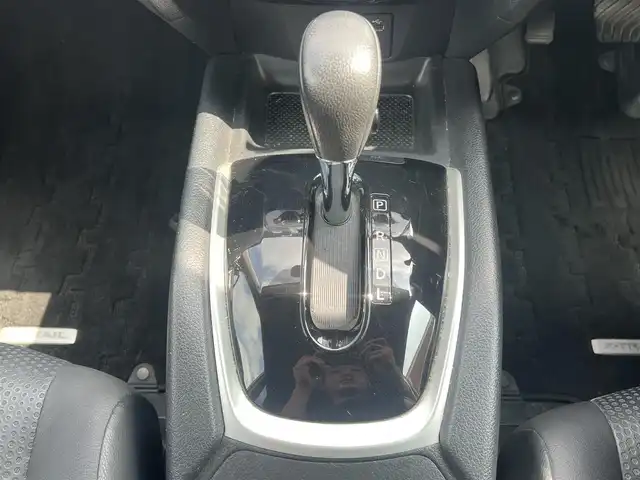 日産 エクストレイル 20X エマージェンシーブレーキ 秋田県 2016(平28)年 7.3万km ブリリアントホワイトパール ４WD/純正ナビ/ワンセグ/全方位カメラ/電動格納ミラー/電動リアゲート/純正フロアマット/アイドリングストップ/プッシュスタート/ダウンヒルアシストコントロール/LEDヘッドライト/オートライト/コーナーセンサー/クルーズコントロール（追従なし）/ルーフレール/ルーフキャリア/衝突軽減システム/ETC/ミラーヒーター/ステアリングスイッチ/オートエアコン/横滑り防止装置/保証書付整備手帳/取扱説明書/記録簿