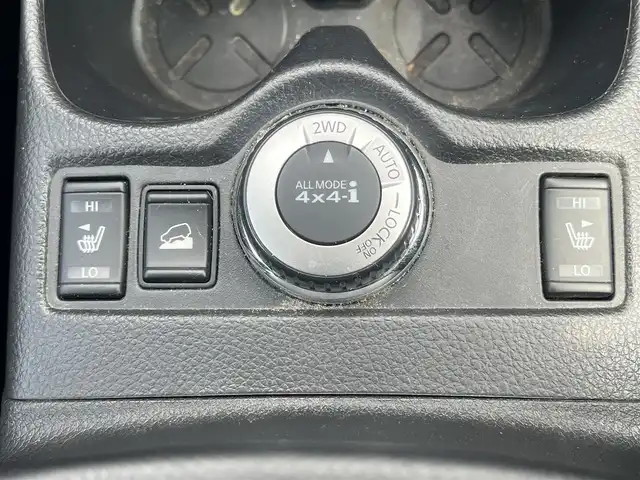 日産 エクストレイル 20X エマージェンシーブレーキ 秋田県 2016(平28)年 7.3万km ブリリアントホワイトパール ４WD/純正ナビ/ワンセグ/全方位カメラ/電動格納ミラー/電動リアゲート/純正フロアマット/アイドリングストップ/プッシュスタート/ダウンヒルアシストコントロール/LEDヘッドライト/オートライト/コーナーセンサー/クルーズコントロール（追従なし）/ルーフレール/ルーフキャリア/衝突軽減システム/ETC/ミラーヒーター/ステアリングスイッチ/オートエアコン/横滑り防止装置/保証書付整備手帳/取扱説明書/記録簿