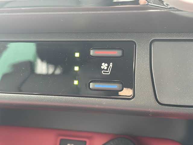 トヨタ ＲＡＶ４ アドベンチャー オフロードPKGⅡ 京都府 2023(令5)年 1.1万km アティチュードブラックマイカ 純正１０．５インチナビ　アラウンドビューモニター　プリクラッシュセーフティ　レーダークルーズコントロール　ブラインドスポットモニター　シートベンチレーター　メモリーシート　前後ドラレコ　禁煙車