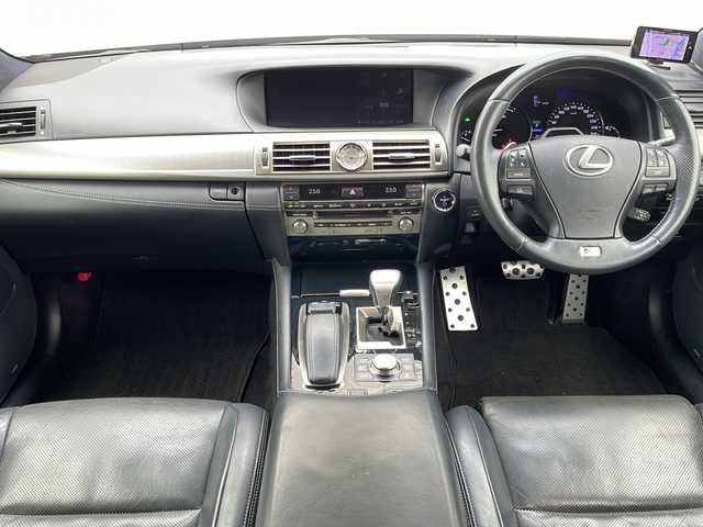 レクサス ＬＳ 600h Fスポーツ 岩手県 2015(平27)年 7.2万km スターライトブラックガラスフレーク レクサスプレミアムサウンド　ナビ　スマートキー　純正２０ＡＷ　Ｒクルコン　バックＣ　Ｂｌｕｅｔｏｏｔｈ再生　ＵＳＢ　ＥＴＣ　ＡＵＸ　フルセグ　サンルーフ　ドラレコ　Ｐシート　Ｓヒーター　エアシート　ＢＳＭ　レーンキープ