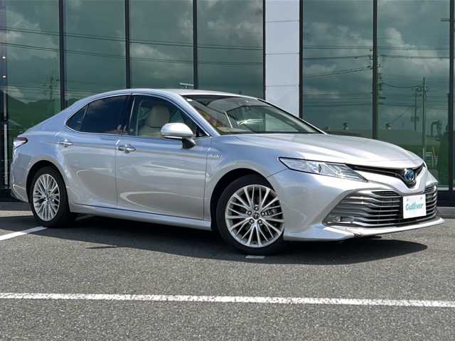 トヨタ カムリ G レザーパッケージ 福岡県 2017(平29)年 5.8万km シルバー ワンオーナー/純正8インチナビ/(フルセグTV/AM/FM/CD/DVD/BT)/バックカメラ/ビルトインETC2.0/シートヒーター/レーダークルーズコントロール/衝突軽減ブレーキ/レーンキープアシスト/クリアランスソナー/オートマチックハイビーム/レーンキープアシスト/パワーバックドア/USB入力端子/純正１８インチAW/純正フロアマット