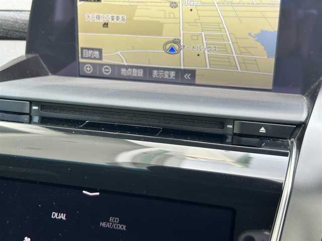 トヨタ クラウン ハイブリッド RS 静岡県 2019(平31)年 2.8万km ホワイトパールクリスタルシャイン ２２０系/トヨタセーフティセンス/純正8型ディスプレイ/ナビ/フルセグＴＶ/ＥＴＣ２．０/バックカメラ/スーパーライブサウンドシステム/三眼ＬＥＤヘッドライト/シーケンシャル/プッシュスタート/ＡＨＢ/ＬＴＡ/レーダークルーズ/純正１８ＡＷ/純正フロアマット/サイドカーテンエアバッグ/シートヒーター/前席パワーシート