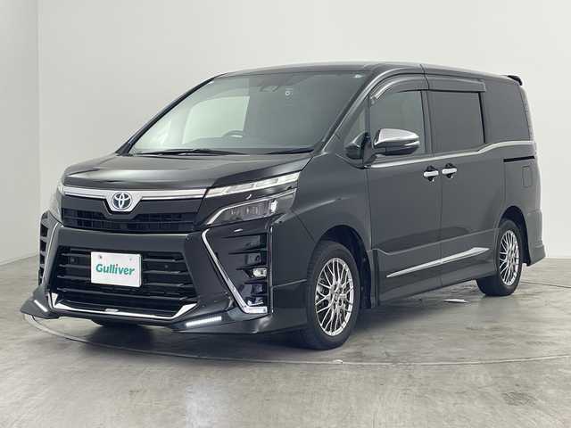 トヨタ ヴォクシー ハイブリッド ZS 煌Ⅲ 群馬県 2020(令2)年 5.9万km ブラック ＴＲＤフルエアロ　アルパイン１１型ナビ　ＨＤＭＩ　フルセグ　バックカメラ　両側電動スライドドア　シートヒーター　衝突被害軽減ブレーキ　クルーズコントロール　前後ドラレコ　ＥＴＣ　ＬＥＤ　スマートキー