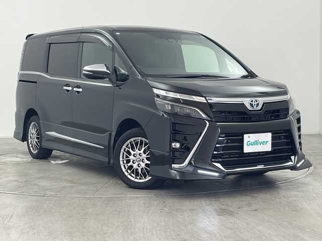 トヨタ ヴォクシー ハイブリッド ZS 煌Ⅲ 群馬県 2020(令2)年 5.9万km ブラック ＴＲＤフルエアロ　アルパイン１１型ナビ　ＨＤＭＩ　フルセグ　バックカメラ　両側電動スライドドア　シートヒーター　衝突被害軽減ブレーキ　クルーズコントロール　前後ドラレコ　ＥＴＣ　ＬＥＤ　スマートキー