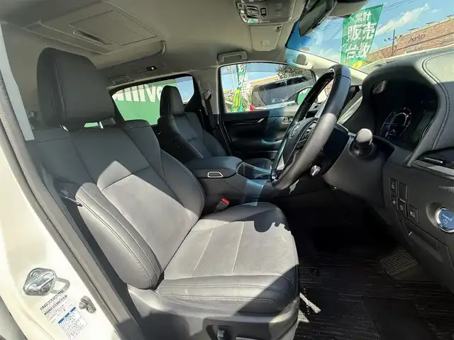 トヨタ アルファードハイブリット SR Cパッケージ 千葉県 2022(令4)年 6万km ホワイトパールクリスタルシャイン 純正10.5インチメモリーナビ/JBLプレミアムサウンド/フルセグTV/CD/DVD/BT/USB/HDMI/TRDフルエアロ/パノラミックビューモニター/フリップダウンモニター/レーダークルーズコントロール/パワーバックドア/両側パワースライドドア/黒革シート/1列目2列目パワーシート/D/N席シートヒーター/エアシート/パーキングアシスト/デジタルインナーミラー/ステアリングヒーター/ブラインドスポットモニター/トヨタセーフティセンス