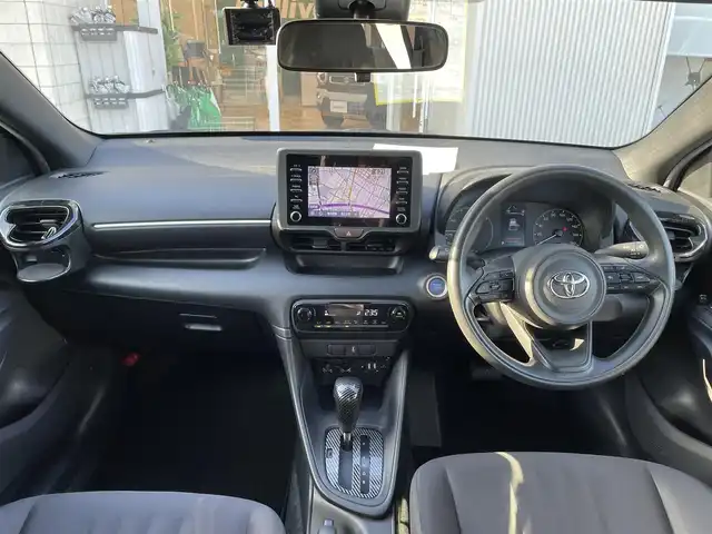 トヨタ ヤリス ハイブリッド X 石川県 2020(令2)年 3.7万km ホワイトパールクリスタルシャイン 純正ディスプレイオーディオ/ナビ/バックカメラ/ETC/スマートキー/プッシュスタート/トヨタセーフティセンス/レーダークルーズ/USBソケット/レーンキープ/ドライブレコーダー/保証書