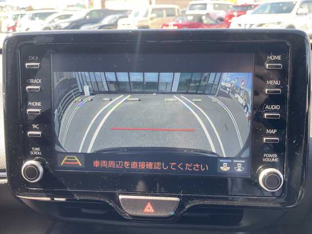 トヨタ ヤリスクロス ハイブリッド Z 岐阜県 2022(令4)年 3.4万km ブラックマイカ 登録時走行距離34082km/純正ディスプレイオーディオナビキッド付き/バックカメラ/ハーフレザーシート/シートヒーター/パワーシート/ステアリングヒーター/純正フロアマット/純正アルミホイール/ＵＳＢ/ＥＴＣ/Ｂｌｕｅｔｏｏｔｈ/typeC/禁煙車/プッシュスタート/スマートキー/電動格納ミラー/オートブレーキホールド/ABS/横滑り防止装置/コーナーセンサー/レーンキープアシスト/盗難防止装置/オートライト/オートマチックハイビーム/LEDヘッドライト/エアバッグ/衝突被害軽減システム