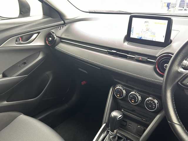 マツダ ＣＸ－３ XD 大阪府 2016(平28)年 3万km セラミックM 純正メーカーOPナビ/【AM/FM/DVD/BT/フルセグTV】/ETC/バックカメラ/アイドリングストップ/衝突被害軽減システム/横滑り防止装置/純正フロアマット/純正18インチアルミホイール/オートライト/AAC/ステアリングスイッチ/電動格納ミラー/スペアキー