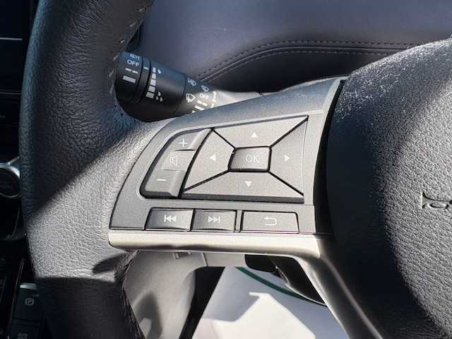 日産 セレナ ハイウェイスター V 大阪府 2020(令2)年 3.3万km ダイヤモンドブラック フリップダウンモニター/純正10型ナビ/アラウンドビューモニター/プロパイロット/エマージェンシーブレーキ/両側パワースライドドア/デジタルミラー/シートヒーター/ステアリングヒーター/ドライブレコーダー/ビルトインETC/純正アルミホイール/LEDヘッドライト/電子パーキングブレーキ/スマートキー×2