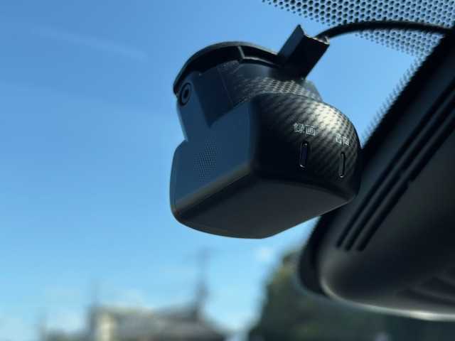 日産 セレナ ハイウェイスター V 大阪府 2020(令2)年 3.3万km ダイヤモンドブラック フリップダウンモニター/純正10型ナビ/アラウンドビューモニター/プロパイロット/エマージェンシーブレーキ/両側パワースライドドア/デジタルミラー/シートヒーター/ステアリングヒーター/ドライブレコーダー/ビルトインETC/純正アルミホイール/LEDヘッドライト/電子パーキングブレーキ/スマートキー×2