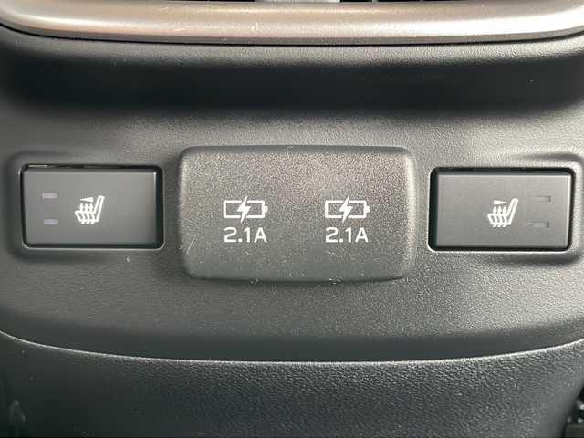 スバル アウトバック リミテッドEX 道北・旭川 2021(令3)年 3.8万km クリスタルホワイトP /4WD//ワンオーナー//禁煙車//12.3インチフル液晶メーター純正ナビ//USB/Applecarplay/BT//フロント/サイド/バックカメラ//アイサイト//プリクラッシュブレーキ//レーンキープ//誤発信抑制//コーナーセンサー//ドライバーモニタリングシステム//アイドリングストップ//パドルシフト//革シート//運転席メモリシート//前席パワーシート//全席シートヒーター//ステアリングヒーター//パワーバックドア//ルーフレール//ドライブレコーダー//ETC//オートリトラミラー//オートライト//LEDヘッドライト//フォグライト//リアフォグ//フロントデアイサー//純正フロアマット