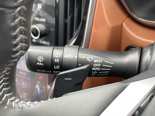 スバル アウトバック リミテッドEX 道北・旭川 2021(令3)年 3.8万km クリスタルホワイトP /4WD//ワンオーナー//禁煙車//12.3インチフル液晶メーター純正ナビ//USB/Applecarplay/BT//フロント/サイド/バックカメラ//アイサイト//プリクラッシュブレーキ//レーンキープ//誤発信抑制//コーナーセンサー//ドライバーモニタリングシステム//アイドリングストップ//パドルシフト//革シート//運転席メモリシート//前席パワーシート//全席シートヒーター//ステアリングヒーター//パワーバックドア//ルーフレール//ドライブレコーダー//ETC//オートリトラミラー//オートライト//LEDヘッドライト//フォグライト//リアフォグ//フロントデアイサー//純正フロアマット