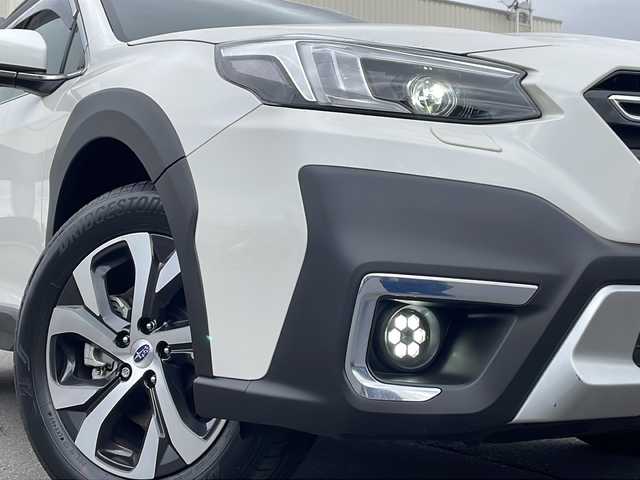 スバル アウトバック リミテッドEX 道北・旭川 2021(令3)年 3.8万km クリスタルホワイトP /4WD//ワンオーナー//禁煙車//12.3インチフル液晶メーター純正ナビ//USB/Applecarplay/BT//フロント/サイド/バックカメラ//アイサイト//プリクラッシュブレーキ//レーンキープ//誤発信抑制//コーナーセンサー//ドライバーモニタリングシステム//アイドリングストップ//パドルシフト//革シート//運転席メモリシート//前席パワーシート//全席シートヒーター//ステアリングヒーター//パワーバックドア//ルーフレール//ドライブレコーダー//ETC//オートリトラミラー//オートライト//LEDヘッドライト//フォグライト//リアフォグ//フロントデアイサー//純正フロアマット