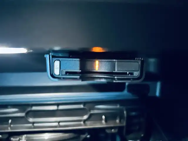 ボルボ ボルボ ＸＣ４０ B4 モメンタム 大阪府 2021(令3)年 2.2万km デニムブルーメタリック ワンオーナー/ACC/純正ナビ/TV/360度カメラ/applecarplay/純正18インチAW/LEDヘッドライト/電動リアゲート/BLIS/ルーフレール/パワーシート/Dシートメモリ/シートヒーター/ステアリングヒーター/ETC/ドラレコ