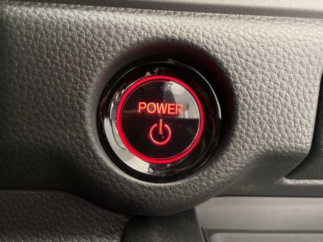 ホンダ ステップワゴン スパーダ eHEV 長野県 2025(令7)年 0.1千km クリスタルブラックパール 届出済未使用車/純正メモリナビ&フルセグTV&CD&DVD&USB&BT/ホンダセンシング/アダプティブクルーズコントロール/レーンキープアシスト/衝突軽減ブレーキ/ブラインドスポットインフォメーション/クリアランスソナー/標識認識表示/両側パワースライドドア/パワーバックドア/ハーフレザーシート/前席シートヒーター/ステアリングスイッチ/パドルシフト/2列目オットマン/2列目サンシェード/バックカメラ/LEDヘッドライト/オートライト/フロントフォグランプ/電動格納ミラー/ウィンカーミラー/電動ホールド/ブレーキホールド/純正16インチAW装着/プッシュスタート/スマートキー/スペアキー1本/取扱説明書/新車保証書