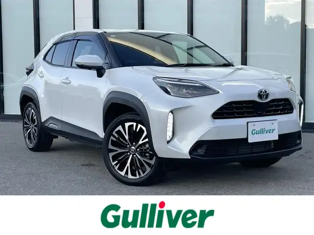 トヨタ ヤリスクロス ハイブリッド Z 大阪府 2024(令6)年 2.3万km プラチナホワイトパールマイカ 純正ナビ/・BT/USB/HDMI//・フルセグTV/Mira Cast/パノラミックビューモニター/シートヒーター/ステアリングヒーター/D席パワーシート/パワーバックドア/前後ドライブレコーダー/クルーズコントロール/衝突軽減システム/前後コーナーセンサー/ビルトインETC/BSM/LEDヘッドライト/純正18AW/フロアマット/スペアキー/取説