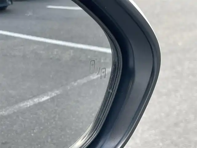 トヨタ ヤリスクロス ハイブリッド Z 大阪府 2024(令6)年 2.3万km プラチナホワイトパールマイカ 純正ナビ/・BT/USB/HDMI//・フルセグTV/Mira Cast/パノラミックビューモニター/シートヒーター/ステアリングヒーター/D席パワーシート/パワーバックドア/前後ドライブレコーダー/クルーズコントロール/衝突軽減システム/前後コーナーセンサー/ビルトインETC/BSM/LEDヘッドライト/純正18AW/フロアマット/スペアキー/取説