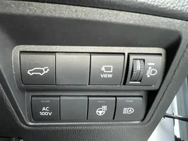 トヨタ ヤリスクロス ハイブリッド Z 大阪府 2024(令6)年 2.3万km プラチナホワイトパールマイカ 純正ナビ/・BT/USB/HDMI//・フルセグTV/Mira Cast/パノラミックビューモニター/シートヒーター/ステアリングヒーター/D席パワーシート/パワーバックドア/前後ドライブレコーダー/クルーズコントロール/衝突軽減システム/前後コーナーセンサー/ビルトインETC/BSM/LEDヘッドライト/純正18AW/フロアマット/スペアキー/取説