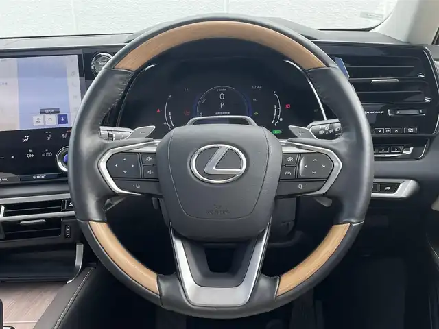 レクサス ＲＸ 350h バージョンL 東京都 2024(令6)年 2.1万km グラファイトブラックガラスフレーク サンルーフ/純正ナビ（フルセグTV・Bluetooth・HDMI）/アダプティブクルーズコントロール/パーキングアシスト/全方位カメラ/BSM/ワイヤレス充電器/ビルトインETC2.0/前席パワーシート/前席シートヒーター/前席エアシート/ステアリングヒーター/ヘッドアップディスプレイ/電動リアゲート/ハーフレザーシート/コーナーセンサー/横滑り防止装置/衝突軽減ブレーキ/レーンキープアシスト/純正フロアマット/LEDオートライト/スマートキー/プッシュスタート