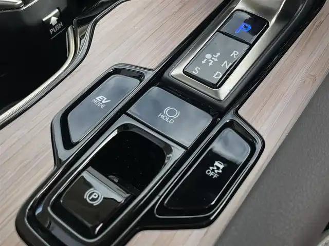 レクサス ＲＸ 350h バージョンL 東京都 2024(令6)年 2.1万km グラファイトブラックガラスフレーク サンルーフ/純正ナビ（フルセグTV・Bluetooth・HDMI）/アダプティブクルーズコントロール/パーキングアシスト/全方位カメラ/BSM/ワイヤレス充電器/ビルトインETC2.0/前席パワーシート/前席シートヒーター/前席エアシート/ステアリングヒーター/ヘッドアップディスプレイ/電動リアゲート/ハーフレザーシート/コーナーセンサー/横滑り防止装置/衝突軽減ブレーキ/レーンキープアシスト/純正フロアマット/LEDオートライト/スマートキー/プッシュスタート