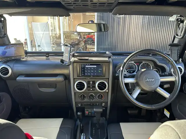 クライスラー・ジープ ジープ ラングラー アンリミテッド スポーツ4AT 福岡県 2010(平22)年 12.1万km 黒 All-Terrainタイヤ/社外オーディオ/ATOTO/Bluetooth/XRC/TERAFLEX/リフトアップ/Bカメラ/サイドカメラ/ETC/純正フロアマット/純正18インチAW/社外LEDライト/保証書/取扱説明書/リモコンキー