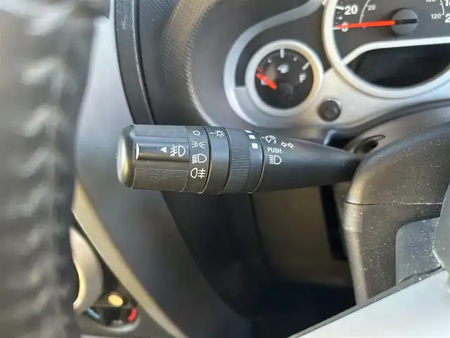 クライスラー・ジープ ジープ ラングラー アンリミテッド スポーツ4AT 福岡県 2010(平22)年 12.1万km 黒 All-Terrainタイヤ/社外オーディオ/ATOTO/Bluetooth/XRC/TERAFLEX/リフトアップ/Bカメラ/サイドカメラ/ETC/純正フロアマット/純正18インチAW/社外LEDライト/保証書/取扱説明書/リモコンキー