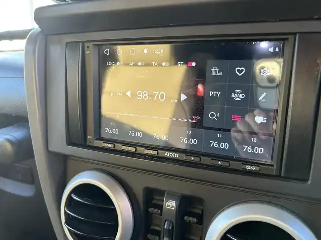 クライスラー・ジープ ジープ ラングラー アンリミテッド スポーツ4AT 福岡県 2010(平22)年 12.1万km 黒 All-Terrainタイヤ/社外オーディオ/ATOTO/Bluetooth/XRC/TERAFLEX/リフトアップ/Bカメラ/サイドカメラ/ETC/純正フロアマット/純正18インチAW/社外LEDライト/保証書/取扱説明書/リモコンキー