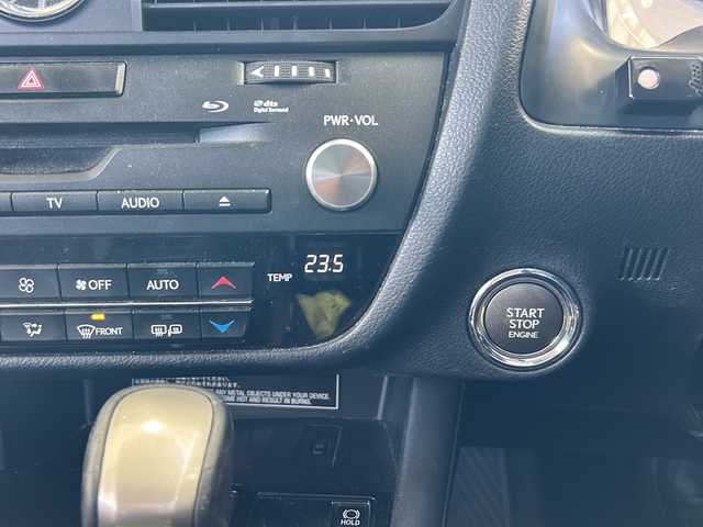 レクサス ＲＸ 300 愛知県 2018(平30)年 9.8万km ブラック ワンオーナー/純正HDDナビ/【フルセグ・DVD再生可・CD・Bluetooth】/バックカメラ/ビルトインETC2.0/後席モニター２セット/Lexus Safety System＋/【プリクラッシュセーフティシステム・レーンキーピングアシスト・レーダークルーズコントロール・インテリジェントクリアランスソナー】/パワーバックドア/横滑り防止機能/アイドリングストップ/オートライト/電動格納ミラー/ウィンカーミラー/プッシュスタート/スマートキー/スペアキーあり/新車保証書/取扱説明書