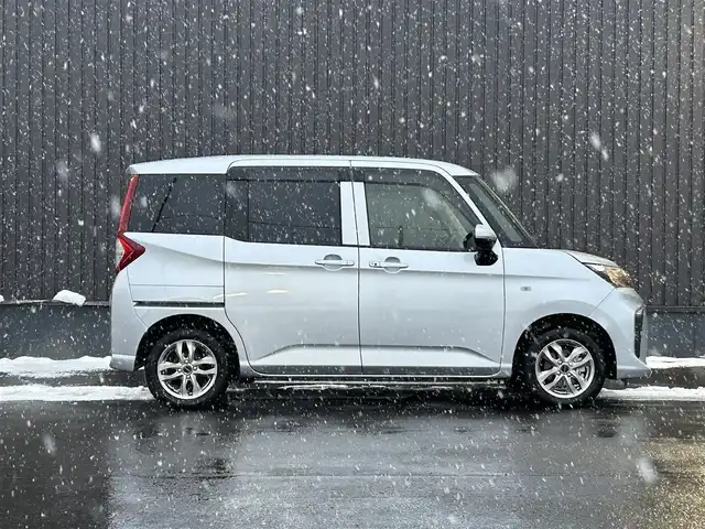 トヨタ ルーミー X 青森県 2024(令6)年 1.1万km ブライトシルバーM 純正9インチディスプレイオーディオ/(フルセグTV/AppleCarPlay/Bluetooth/AM/FM)/ワンオーナー/バックカメラ/ビルトインETC/前席シートヒーター/片側パワースライドドア/純正フロアマット/純正LEDフォグランプ/社外アルミホイール/前後コーナーセンサー/レーンキープアシスト/プリクラッシュセーフティー/パーキングサポートブレーキ/USB入力端子/4WD/寒冷地仕様車/オートライト/スマートキー/スペアキー/プッシュエンジンスタート