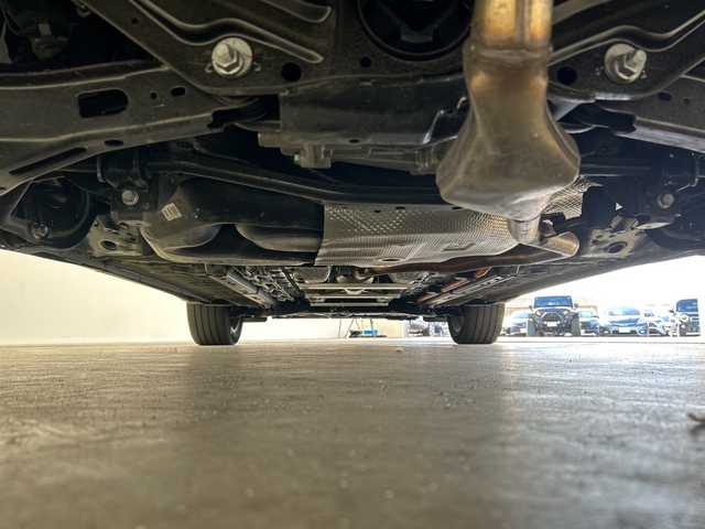 トヨタ カローラ クロス ハイブリッド Z 三重県 2022(令4)年 3.5万km プラチナホワイトパールマイカ /禁煙車//純正9インチディスプレイオーディオ//純正OP DVDデッキ//バックカメラ//オートAC//DN席シートヒーター//D席パワーシート//ハーフレザーシート//電子サイドブレーキ//ブレーキオートホールド//パノラマルーフ//100V充電//4WD//トヨタセーフティセンス//PCS//LTA//PKSB//RSA//前後クリアランスソナー//革巻きステアリング//ステアリングスイッチ//レーダークルーズコントロール//オートハイビーム//純正ビルトインETC2.0//社外前後ドライブレコーダー//LED//フォグ