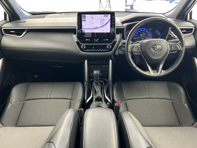 トヨタ カローラ クロス ハイブリッド Z 三重県 2022(令4)年 3.5万km プラチナホワイトパールマイカ /禁煙車//純正9インチディスプレイオーディオ//純正OP DVDデッキ//バックカメラ//オートAC//DN席シートヒーター//D席パワーシート//ハーフレザーシート//電子サイドブレーキ//ブレーキオートホールド//パノラマルーフ//100V充電//4WD//トヨタセーフティセンス//PCS//LTA//PKSB//RSA//前後クリアランスソナー//革巻きステアリング//ステアリングスイッチ//レーダークルーズコントロール//オートハイビーム//純正ビルトインETC2.0//社外前後ドライブレコーダー//LED//フォグ