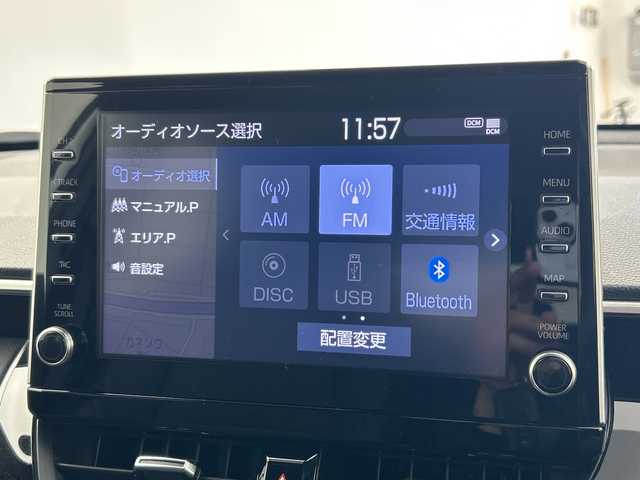 トヨタ カローラ クロス ハイブリッド Z 三重県 2022(令4)年 3.5万km プラチナホワイトパールマイカ /禁煙車//純正9インチディスプレイオーディオ//純正OP DVDデッキ//バックカメラ//オートAC//DN席シートヒーター//D席パワーシート//ハーフレザーシート//電子サイドブレーキ//ブレーキオートホールド//パノラマルーフ//100V充電//4WD//トヨタセーフティセンス//PCS//LTA//PKSB//RSA//前後クリアランスソナー//革巻きステアリング//ステアリングスイッチ//レーダークルーズコントロール//オートハイビーム//純正ビルトインETC2.0//社外前後ドライブレコーダー//LED//フォグ