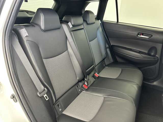 トヨタ カローラ クロス ハイブリッド Z 三重県 2022(令4)年 3.5万km プラチナホワイトパールマイカ /禁煙車//純正9インチディスプレイオーディオ//純正OP DVDデッキ//バックカメラ//オートAC//DN席シートヒーター//D席パワーシート//ハーフレザーシート//電子サイドブレーキ//ブレーキオートホールド//パノラマルーフ//100V充電//4WD//トヨタセーフティセンス//PCS//LTA//PKSB//RSA//前後クリアランスソナー//革巻きステアリング//ステアリングスイッチ//レーダークルーズコントロール//オートハイビーム//純正ビルトインETC2.0//社外前後ドライブレコーダー//LED//フォグ