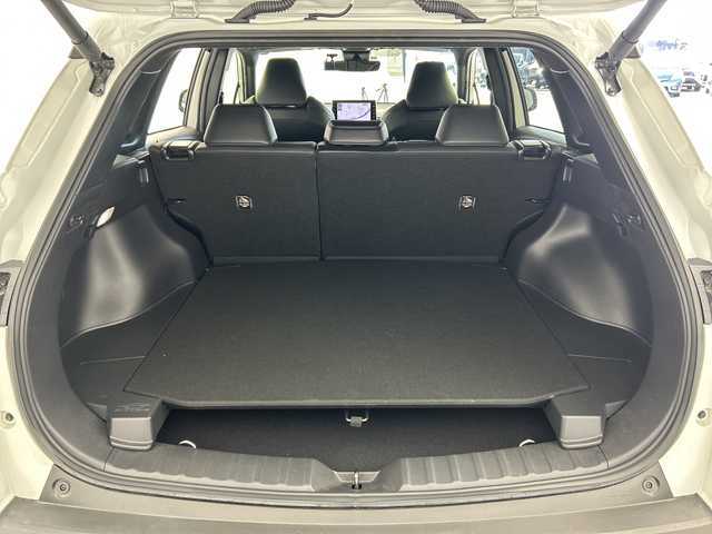 トヨタ カローラ クロス ハイブリッド Z 三重県 2022(令4)年 3.5万km プラチナホワイトパールマイカ /禁煙車//純正9インチディスプレイオーディオ//純正OP DVDデッキ//バックカメラ//オートAC//DN席シートヒーター//D席パワーシート//ハーフレザーシート//電子サイドブレーキ//ブレーキオートホールド//パノラマルーフ//100V充電//4WD//トヨタセーフティセンス//PCS//LTA//PKSB//RSA//前後クリアランスソナー//革巻きステアリング//ステアリングスイッチ//レーダークルーズコントロール//オートハイビーム//純正ビルトインETC2.0//社外前後ドライブレコーダー//LED//フォグ