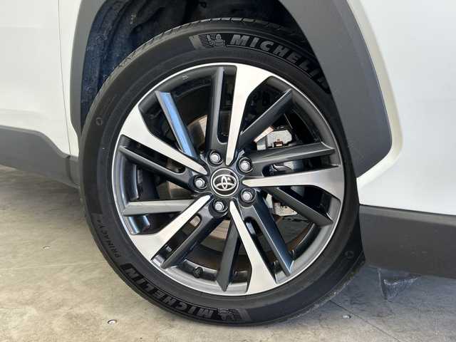 トヨタ カローラ クロス ハイブリッド Z 三重県 2022(令4)年 3.5万km プラチナホワイトパールマイカ /禁煙車//純正9インチディスプレイオーディオ//純正OP DVDデッキ//バックカメラ//オートAC//DN席シートヒーター//D席パワーシート//ハーフレザーシート//電子サイドブレーキ//ブレーキオートホールド//パノラマルーフ//100V充電//4WD//トヨタセーフティセンス//PCS//LTA//PKSB//RSA//前後クリアランスソナー//革巻きステアリング//ステアリングスイッチ//レーダークルーズコントロール//オートハイビーム//純正ビルトインETC2.0//社外前後ドライブレコーダー//LED//フォグ